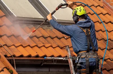Démoussage et hydrofuge de toiture à Prudhomat